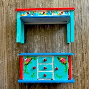 Miniature dollhouse furniture